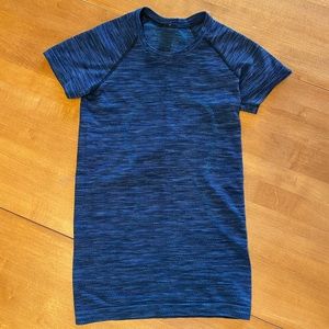 Lululemon Swiftly Tech Short Sleeve Blue Size 4